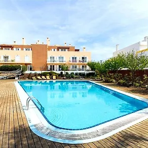 2br-cabanas-gardens-piscina-e-praia.hotelaalgarve.com/