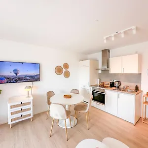 Thesunset Club - Ii - Kueche - Balkon - Parken , Memmingen Duitsland