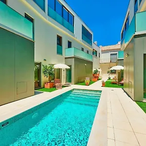 executive-apartment-tavira-centre-shared-pool.hotelaalgarve.com/
